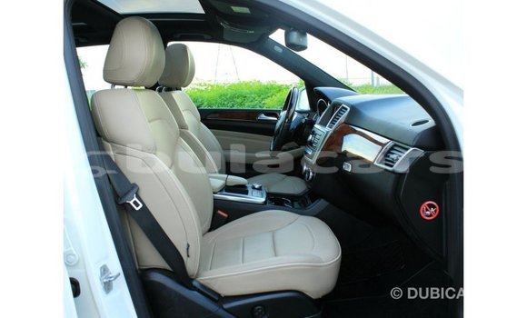 Buy Import Mercedes-Benz 190 White Car in Import - Dubai in Central Buy Import Mercedes-Benz 190 White Car in Import - Dubai in Central