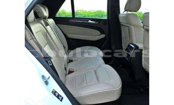Buy Import Mercedes-Benz 190 White Car in Import - Dubai in Central Buy Import Mercedes-Benz 190 White Car in Import - Dubai in Central