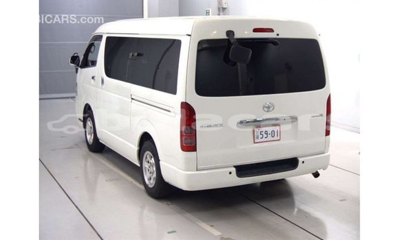 Buy Import Toyota Regius White Car in Import - Dubai in Central Buy Import Toyota Regius White Car in Import - Dubai in Central