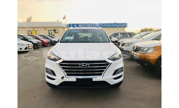 Buy Import Hyundai Tucson White Car in Import - Dubai in Central Buy Import Hyundai Tucson White Car in Import - Dubai in Central