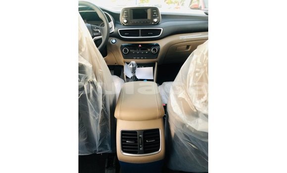 Buy Import Hyundai Tucson White Car in Import - Dubai in Central Buy Import Hyundai Tucson White Car in Import - Dubai in Central