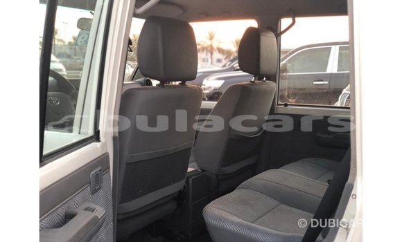 Buy Import Toyota Land Cruiser White Car in Import - Dubai in Central Buy Import Toyota Land Cruiser White Car in Import - Dubai in Central