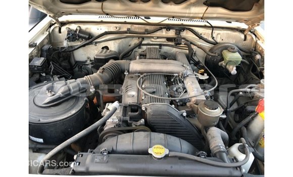 Buy Import Toyota Land Cruiser White Car in Import - Dubai in Central Buy Import Toyota Land Cruiser White Car in Import - Dubai in Central
