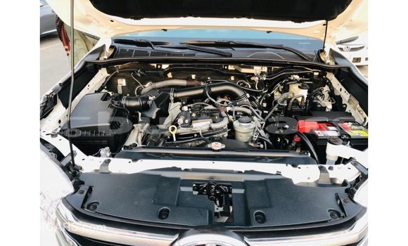 Buy Import Toyota Hilux White Car in Import - Dubai in Central Buy Import Toyota Hilux White Car in Import - Dubai in Central