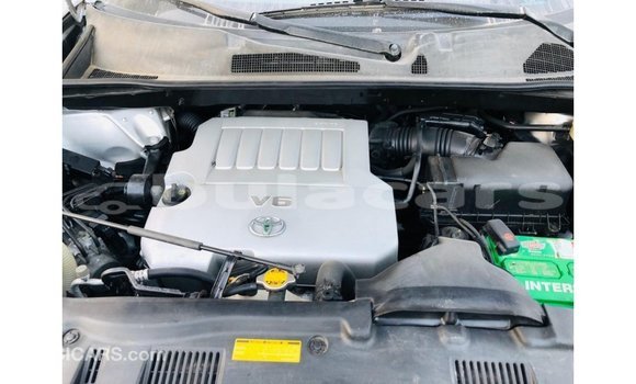 Buy Import Toyota Highlander Grey Car in Import - Dubai in Central Buy Import Toyota Highlander Grey Car in Import - Dubai in Central