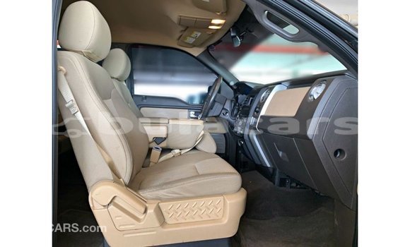 Buy Import Ford Club Wagon Brown Car in Import - Dubai in Central Buy Import Ford Club Wagon Brown Car in Import - Dubai in Central