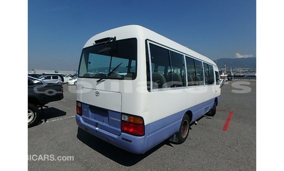 Acheter Import Voiture Toyota Coaster Blanc à Import - Dubai, Central Acheter Import Voiture Toyota Coaster Blanc à Import - Dubai, Central