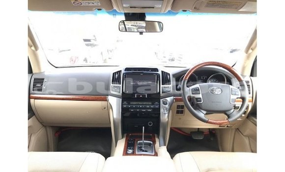 Buy Import Toyota Land Cruiser Red Car in Import - Dubai in Central Buy Import Toyota Land Cruiser Red Car in Import - Dubai in Central
