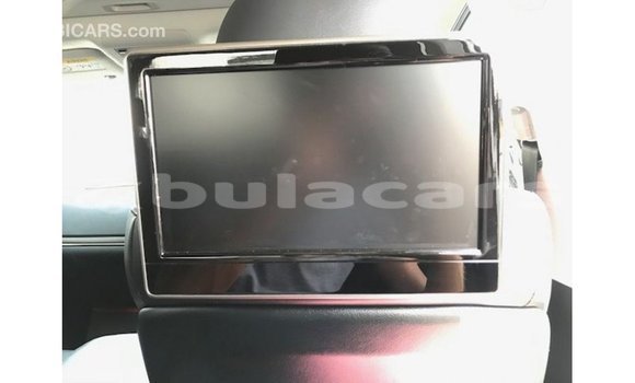 Buy Import Toyota Land Cruiser White Car in Import - Dubai in Central Buy Import Toyota Land Cruiser White Car in Import - Dubai in Central