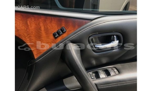 Acheter Import Voiture Infiniti Q Blanc à Import - Dubai, Central Acheter Import Voiture Infiniti Q Blanc à Import - Dubai, Central