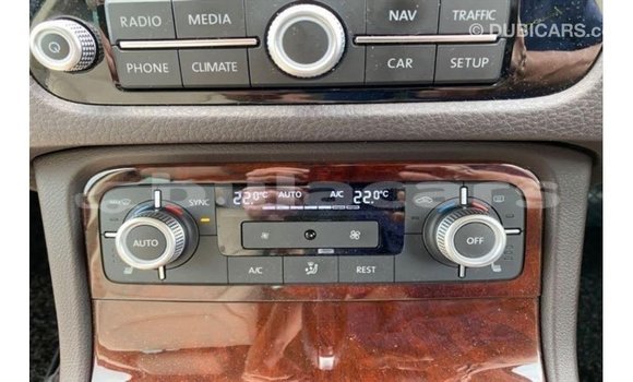 Buy Import Volkswagen Touareg Grey Car in Import - Dubai in Central Buy Import Volkswagen Touareg Grey Car in Import - Dubai in Central