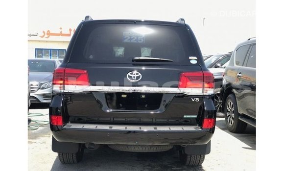 Acheter Import Voiture Toyota Land Cruiser Noir à Import - Dubai, Central Acheter Import Voiture Toyota Land Cruiser Noir à Import - Dubai, Central