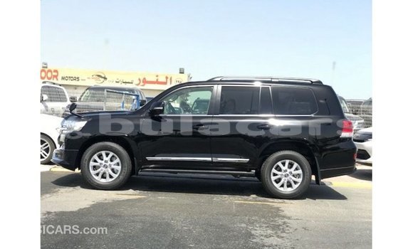 Acheter Import Voiture Toyota Land Cruiser Noir à Import - Dubai, Central Acheter Import Voiture Toyota Land Cruiser Noir à Import - Dubai, Central