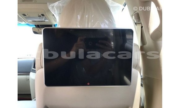 Acheter Import Voiture Toyota Land Cruiser Noir à Import - Dubai, Central Acheter Import Voiture Toyota Land Cruiser Noir à Import - Dubai, Central