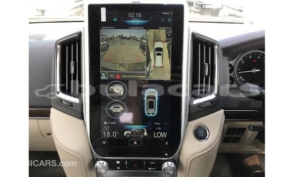 Acheter Import Voiture Toyota Land Cruiser Noir à Import - Dubai, Central Acheter Import Voiture Toyota Land Cruiser Noir à Import - Dubai, Central