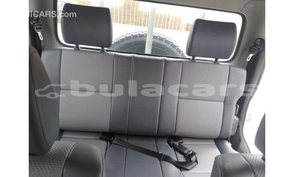 Buy Import Toyota Land Cruiser White Car in Import - Dubai in Central Buy Import Toyota Land Cruiser White Car in Import - Dubai in Central