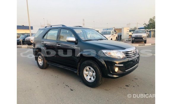 Acheter Import Voiture Toyota Fortuner Noir à Import - Dubai, Central Acheter Import Voiture Toyota Fortuner Noir à Import - Dubai, Central