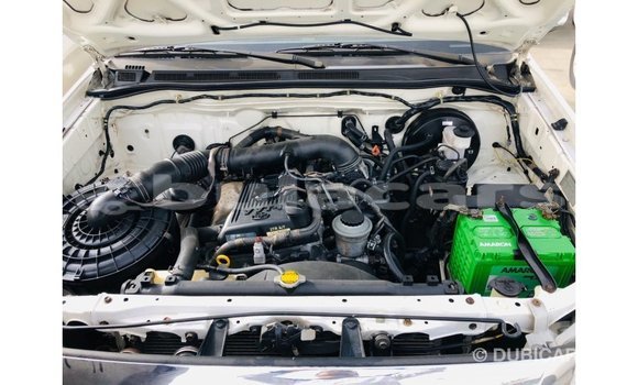 Acheter Import Voiture Toyota Fortuner Blanc à Import - Dubai, Central Acheter Import Voiture Toyota Fortuner Blanc à Import - Dubai, Central