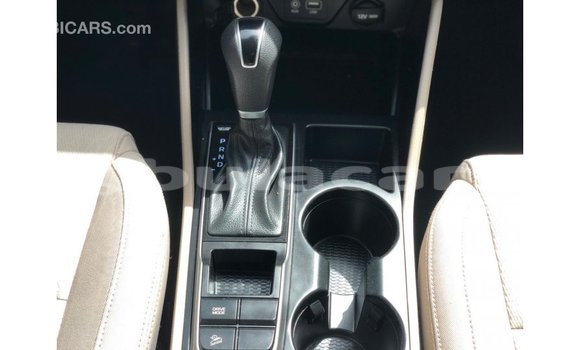 Acheter Import Voiture Hyundai Tucson Rouge à Import - Dubai, Central Acheter Import Voiture Hyundai Tucson Rouge à Import - Dubai, Central