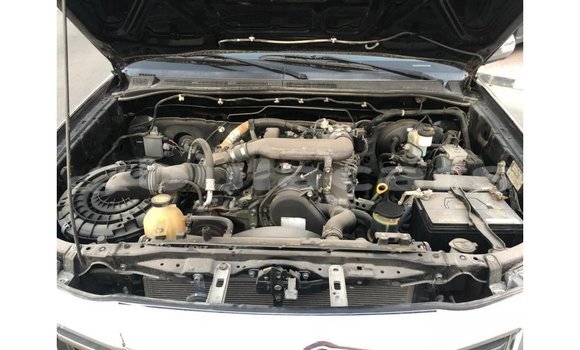 Acheter Import Voiture Toyota Hilux Noir à Import - Dubai, Central Acheter Import Voiture Toyota Hilux Noir à Import - Dubai, Central