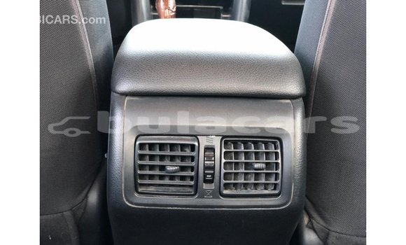 Acheter Import Voiture Toyota Camry Blanc à Import - Dubai, Central Acheter Import Voiture Toyota Camry Blanc à Import - Dubai, Central