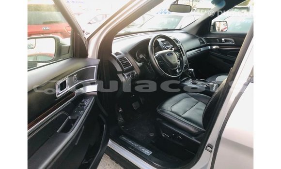 Acheter Import Voiture Ford Explorer Gris à Import - Dubai, Central Acheter Import Voiture Ford Explorer Gris à Import - Dubai, Central