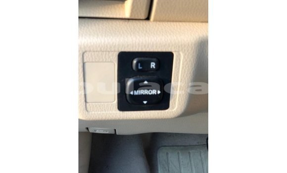 Buy Import Toyota Yaris White Car in Import - Dubai in Central Buy Import Toyota Yaris White Car in Import - Dubai in Central