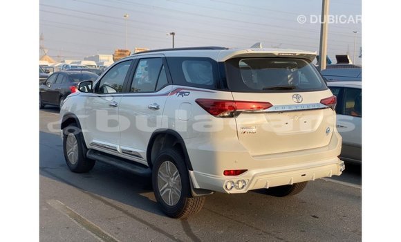 Buy Import Toyota Fortuner White Car in Import - Dubai in Central Buy Import Toyota Fortuner White Car in Import - Dubai in Central