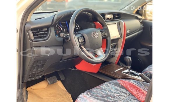 Buy Import Toyota Fortuner White Car in Import - Dubai in Central Buy Import Toyota Fortuner White Car in Import - Dubai in Central