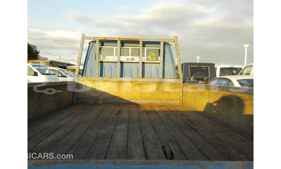 Acheter Import Voiture Toyota Dyna Bleu à Import - Dubai, Central Acheter Import Voiture Toyota Dyna Bleu à Import - Dubai, Central