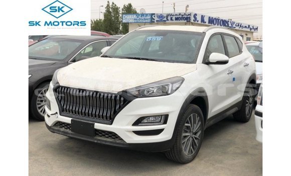 Buy Import Hyundai Tucson White Car in Import - Dubai in Central Buy Import Hyundai Tucson White Car in Import - Dubai in Central