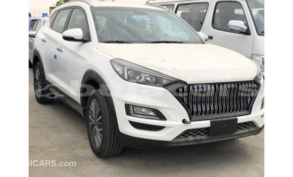 Buy Import Hyundai Tucson White Car in Import - Dubai in Central Buy Import Hyundai Tucson White Car in Import - Dubai in Central