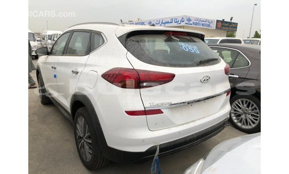 Buy Import Hyundai Tucson White Car in Import - Dubai in Central Buy Import Hyundai Tucson White Car in Import - Dubai in Central