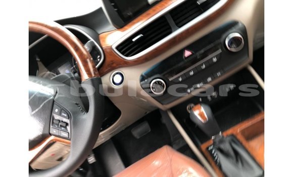 Buy Import Hyundai Tucson White Car in Import - Dubai in Central Buy Import Hyundai Tucson White Car in Import - Dubai in Central