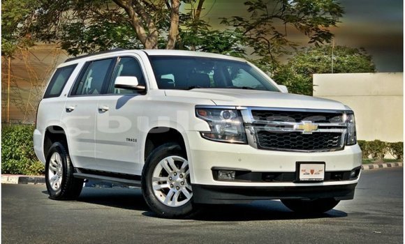 Acheter Import Voiture Chevrolet Tahoe Blanc à Import - Dubai, Central Acheter Import Voiture Chevrolet Tahoe Blanc à Import - Dubai, Central