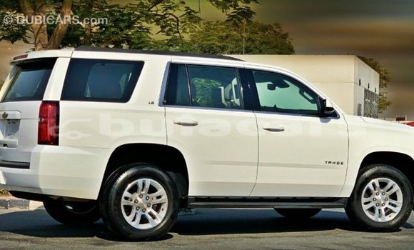 Buy Import Chevrolet Tahoe White Car in Import - Dubai in Central Buy Import Chevrolet Tahoe White Car in Import - Dubai in Central