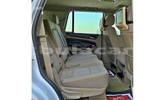 Buy Import Chevrolet Tahoe White Car in Import - Dubai in Central Buy Import Chevrolet Tahoe White Car in Import - Dubai in Central