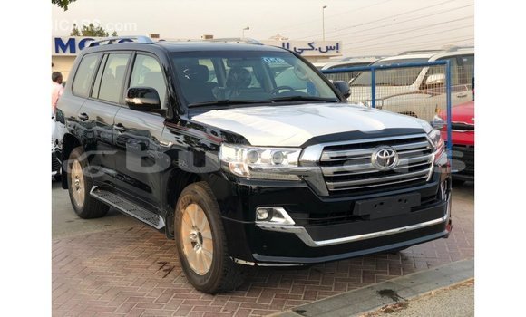 Buy Import Toyota Land Cruiser Black Car in Import - Dubai in Central Buy Import Toyota Land Cruiser Black Car in Import - Dubai in Central