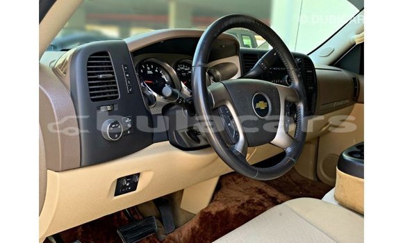 Buy Import Chevrolet Silverado White Car in Import - Dubai in Central Buy Import Chevrolet Silverado White Car in Import - Dubai in Central