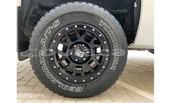 Buy Import Chevrolet Silverado White Car in Import - Dubai in Central Buy Import Chevrolet Silverado White Car in Import - Dubai in Central