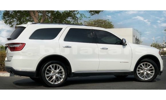 Buy Import Dodge Durango White Car in Import - Dubai in Central Buy Import Dodge Durango White Car in Import - Dubai in Central