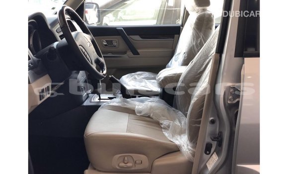 Buy Import Mitsubishi Pajero Grey Car in Import - Dubai in Central Buy Import Mitsubishi Pajero Grey Car in Import - Dubai in Central