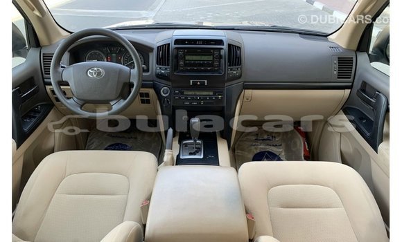Buy Import Toyota Land Cruiser Other Car in Import - Dubai in Central Buy Import Toyota Land Cruiser Other Car in Import - Dubai in Central