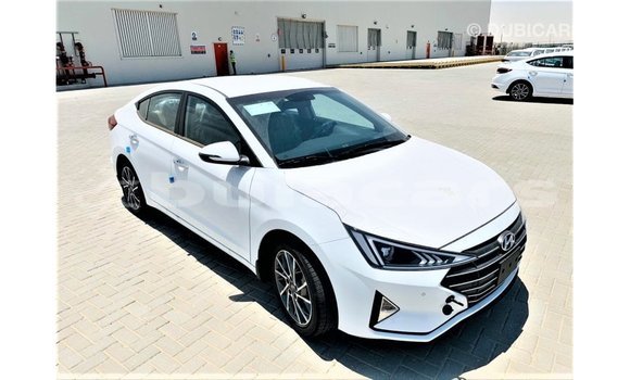 Acheter Import Voiture Hyundai Elantra Blanc à Import - Dubai, Central Acheter Import Voiture Hyundai Elantra Blanc à Import - Dubai, Central