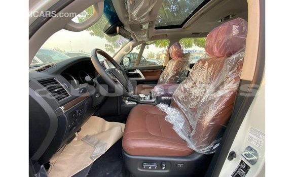 Buy Import Toyota Land Cruiser White Car in Import - Dubai in Central Buy Import Toyota Land Cruiser White Car in Import - Dubai in Central