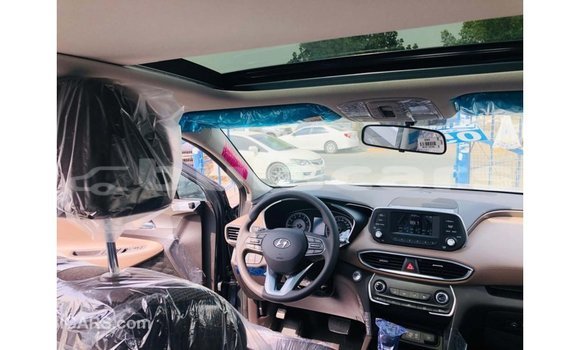 Buy Import Hyundai Santa Fe Green Car in Import - Dubai in Central Buy Import Hyundai Santa Fe Green Car in Import - Dubai in Central