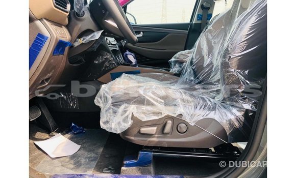 Buy Import Hyundai Santa Fe Green Car in Import - Dubai in Central Buy Import Hyundai Santa Fe Green Car in Import - Dubai in Central