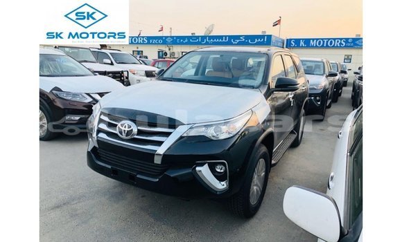 Buy Import Toyota Fortuner Black Car in Import - Dubai in Central Buy Import Toyota Fortuner Black Car in Import - Dubai in Central