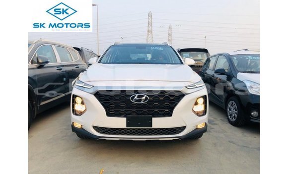 Buy Import Hyundai Santa Fe White Car in Import - Dubai in Central Buy Import Hyundai Santa Fe White Car in Import - Dubai in Central