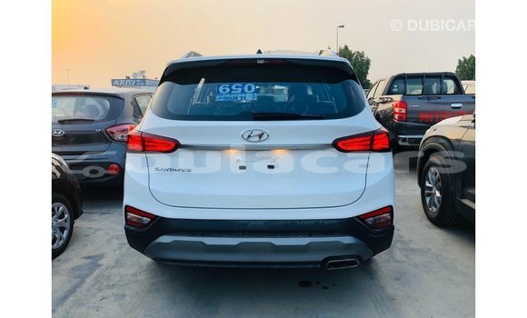 Buy Import Hyundai Santa Fe White Car in Import - Dubai in Central Buy Import Hyundai Santa Fe White Car in Import - Dubai in Central